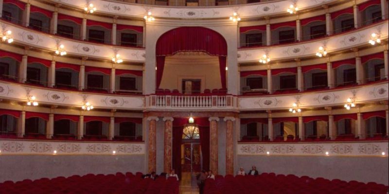 La cacciate delle Muse da Livorno: alcune riflessioni sulla vicenda del Teatro Goldoni